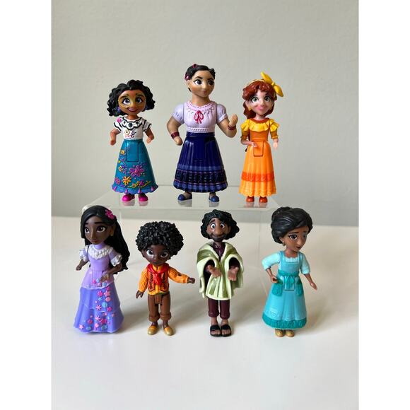 Disney Encanto 3" Figures Doll Toy Figures Lot of 7 Jakks - Picture 1 of 5